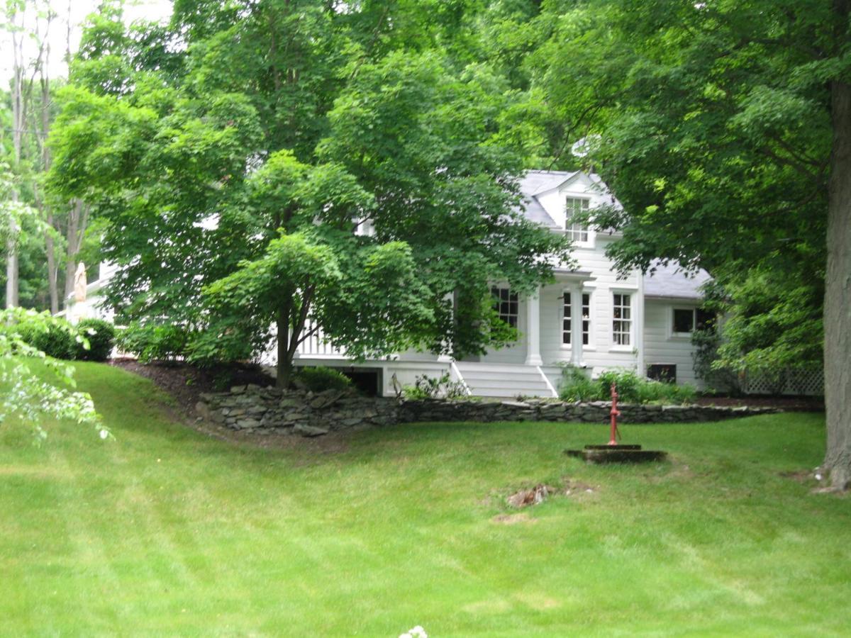 B&B On Seven Acres With Private Bed & Bath Clinton Corners Buitenkant foto