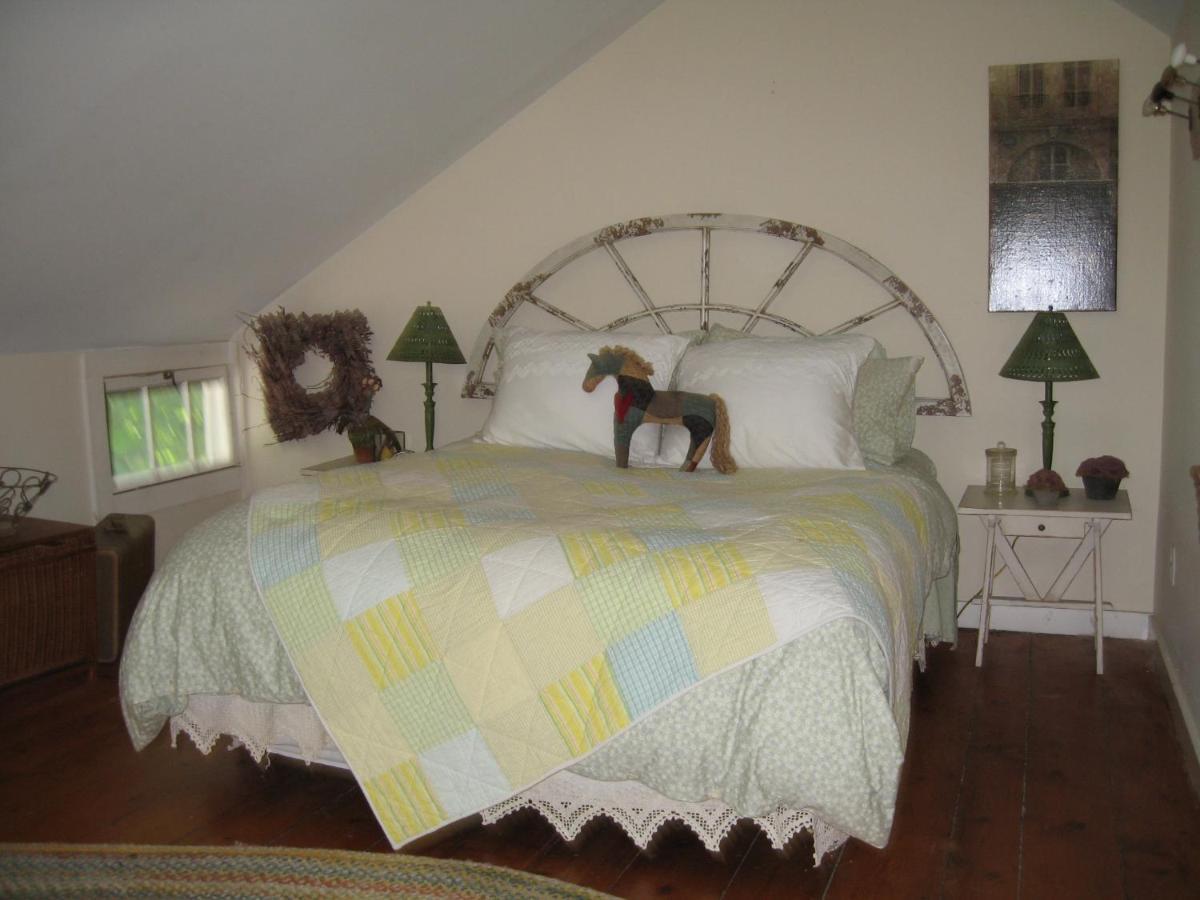 B&B On Seven Acres With Private Bed & Bath Clinton Corners Buitenkant foto
